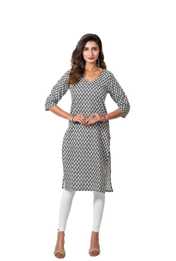 Women Printed Three Quarter Sleeve Straight Kurta - Image 6