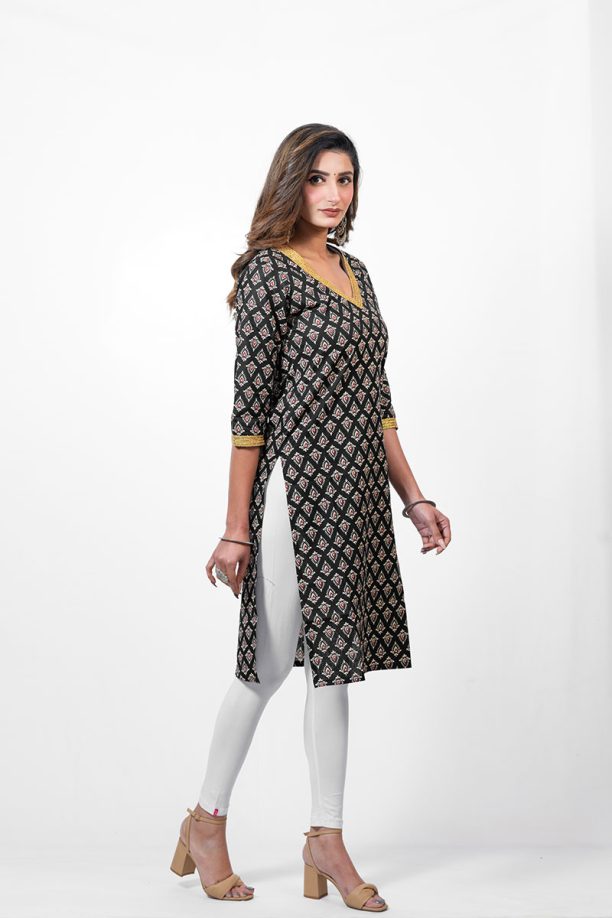Women's Printed Cotton Kurti, V-Neck, 3/4 Sleeves, Black with Gold Trim, Traditional Diamond Pattern - Image 4