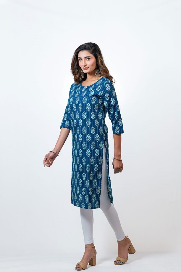 Women's Rayon Printed Straight Kurti, Blue and White Floral Pattern, 3/4 Sleeve, Knee Length - Image 3