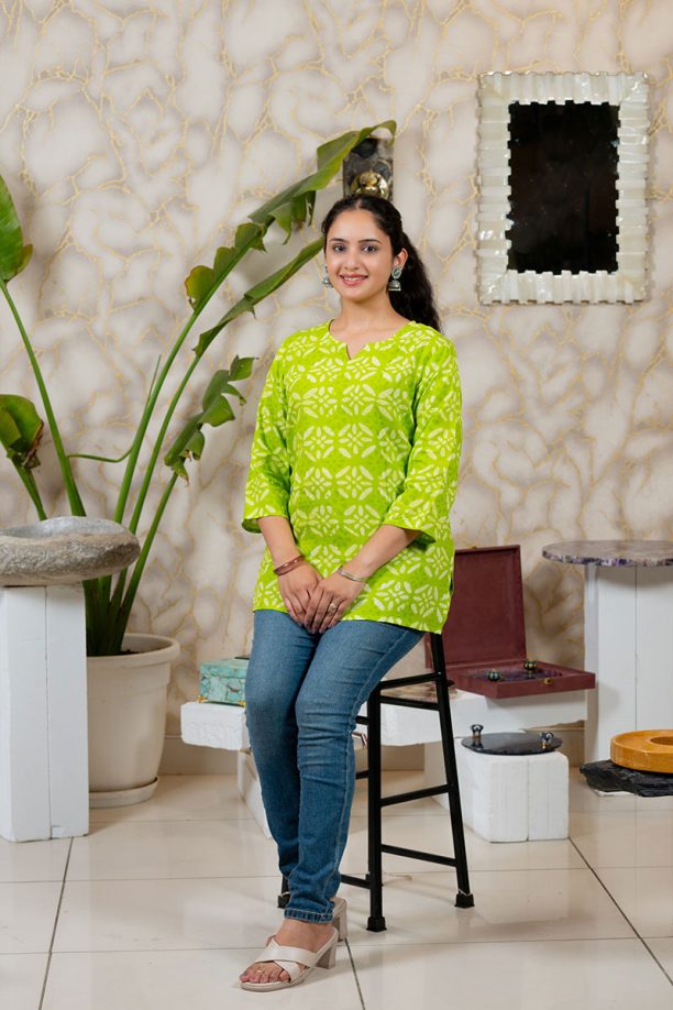 Shusha Kapda Women's Green Printed Cotton Top | Casual 3/4 Sleeve Straight Fit Kurti Top