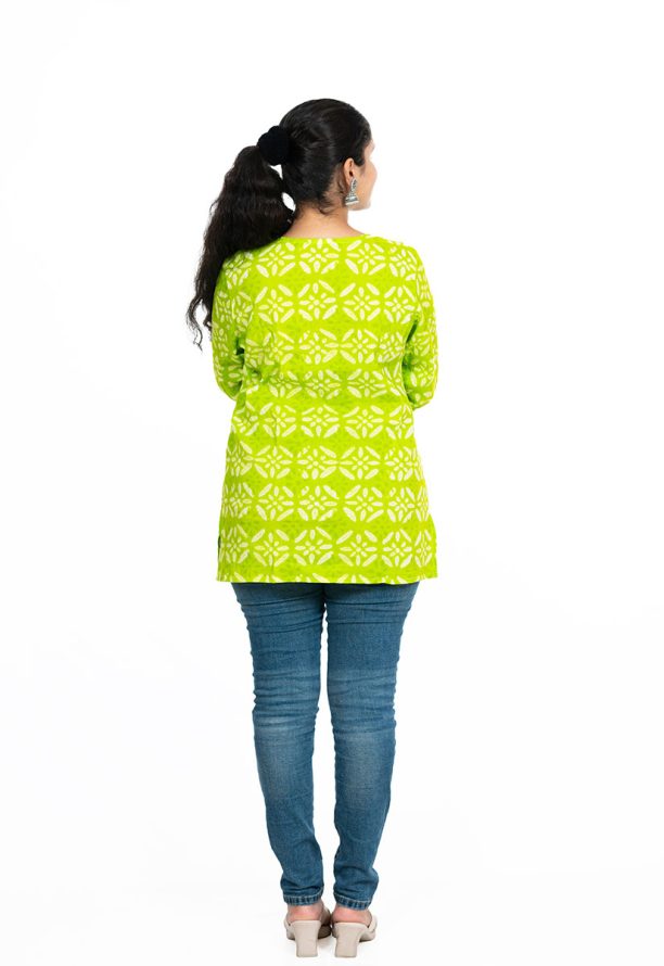 Shusha Kapda Women's Green Printed Cotton Top | Casual 3/4 Sleeve Straight Fit Kurti Top - Image 2