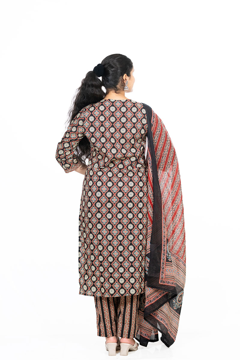 Shusha Kapda Women's Cotton Printed Kurta Set with Pant and Dupatta - Black & Maroon, 3 Piece Set