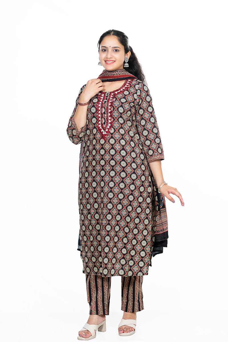 Shusha Kapda Women's Cotton Printed Kurta Set with Pant and Dupatta - Black & Maroon, 3 Piece Set