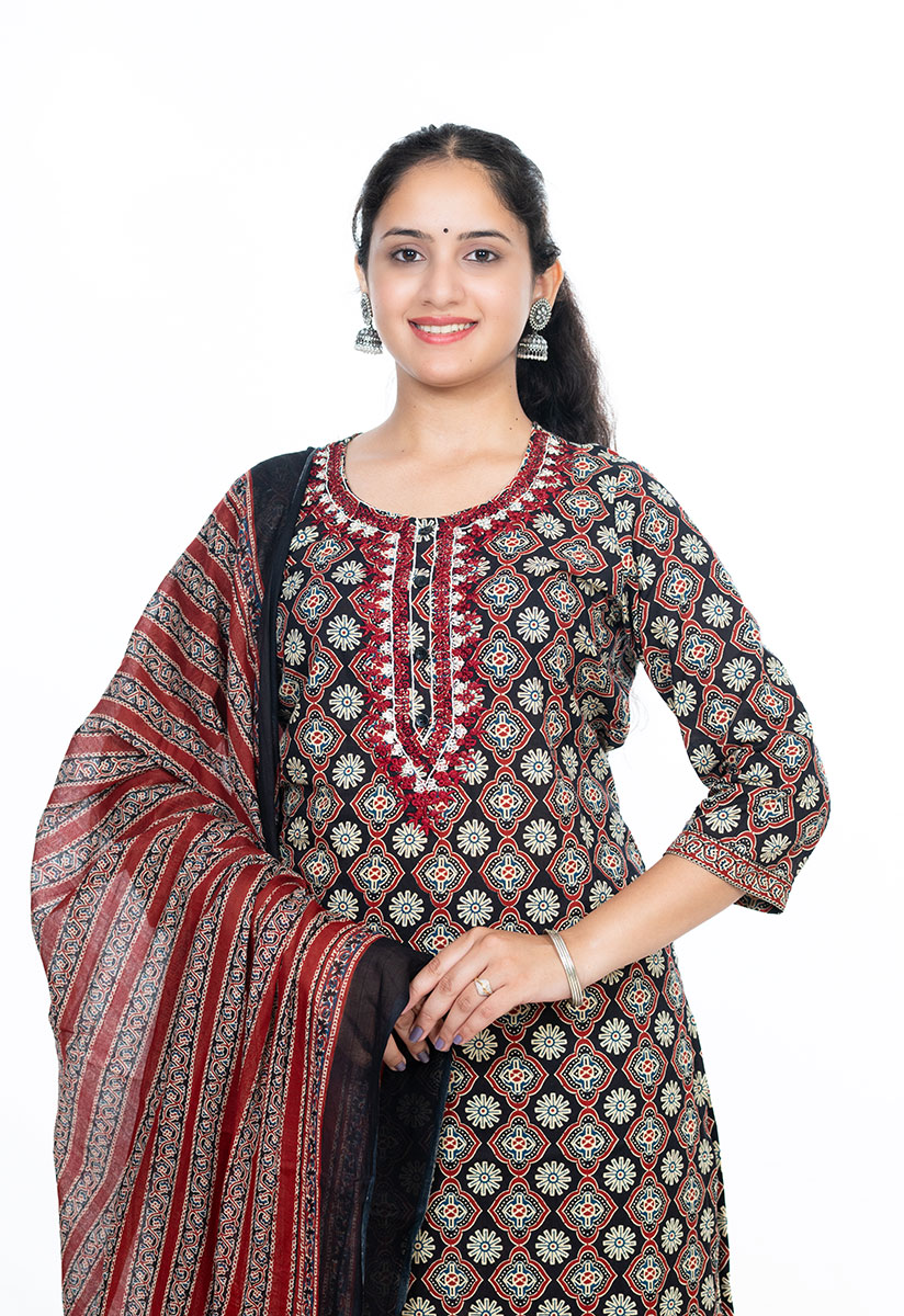 Shusha Kapda Women's Cotton Printed Kurta Set with Pant and Dupatta - Black & Maroon, 3 Piece Set
