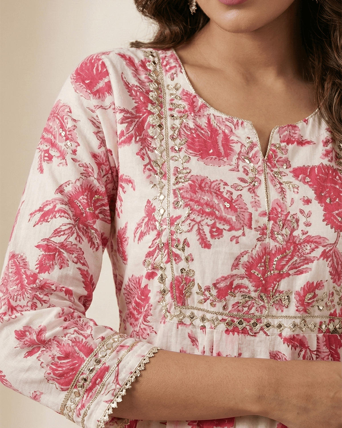 Women's Floral Print Rayon Anarkali Kurti With Pink Pants, 2 Piece Traditional Indian Dress Set, White and Pink - Image 4